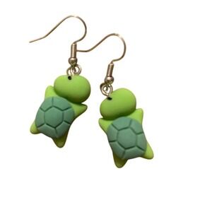 Green turtle‎ earrings #turtlelove